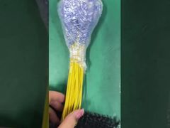 ファイバケーブルを拡張スリーブに引き込みアイとして挿入する方法